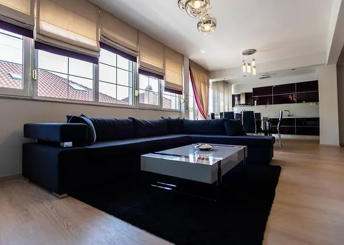 A Stylish In The Center Of דירה קסטוריה